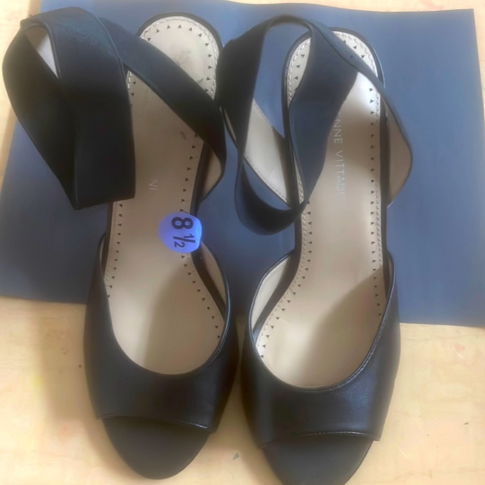 Brand new womens heals.